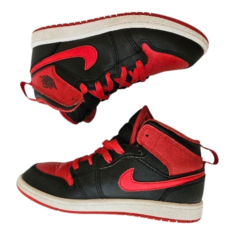 Nike Air Jordan 1 Mid Alternate Bred Youth Sneakers Kids 2Y Black and Red Leathe